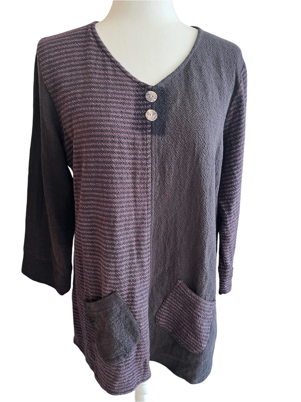 Toofan Two-Tone Purple and  Black V-Neck Button Front Tunic Top Size Large